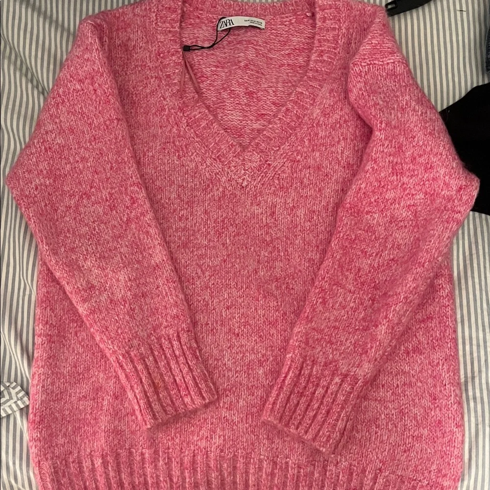 Zara Pink V-Neck Sweater - Picture 1 of 3